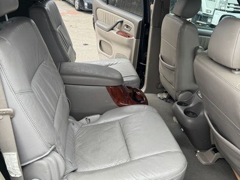Used 2007 Toyota Sequoia Limited image 9