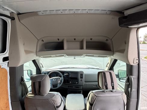 Used 2019 Nissan NV 2500 SV image 12