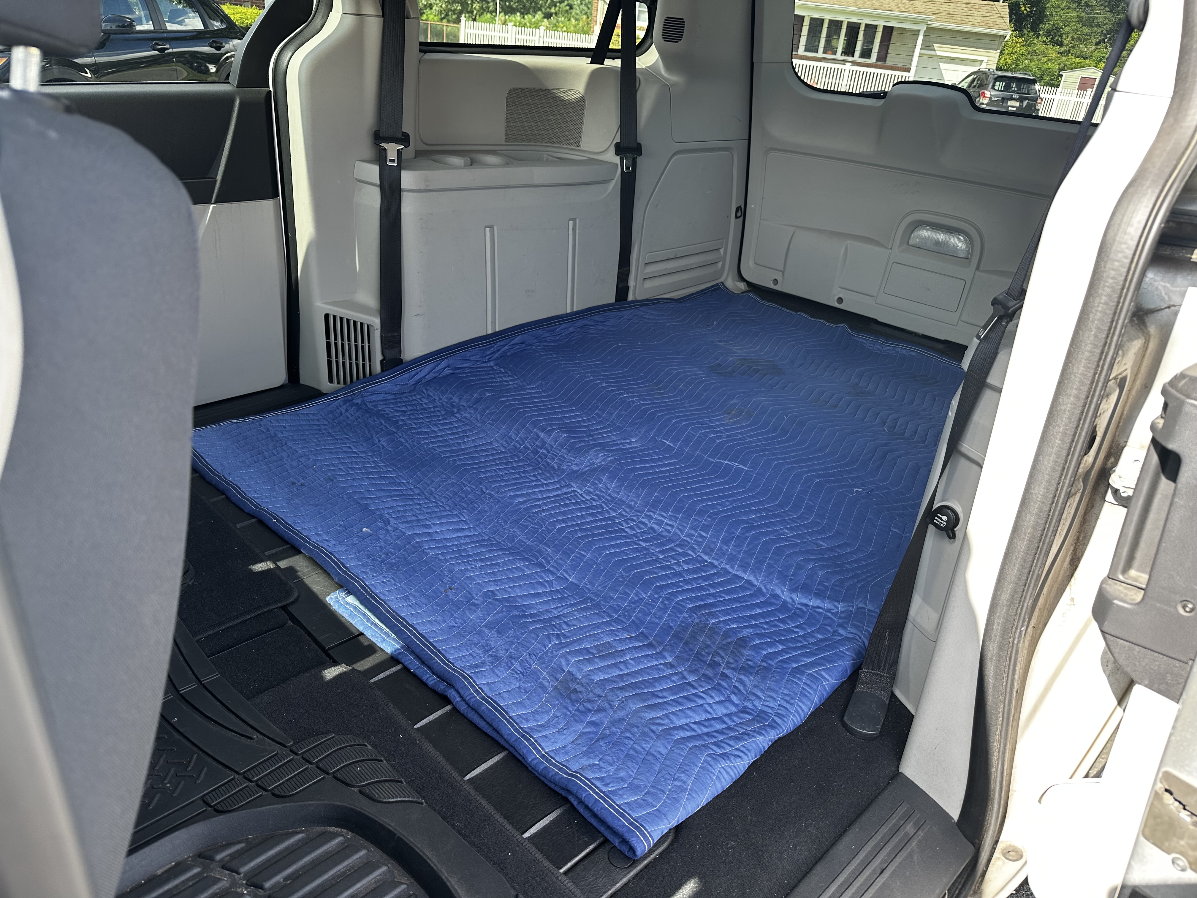 Used 2010 Dodge Grand Caravan SE FWD image 29