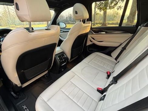 Used 2019 BMW X3 sDrive30i w/ Premium Package image 9