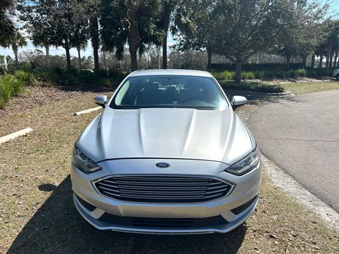 Used 2018 Ford Fusion S image 4