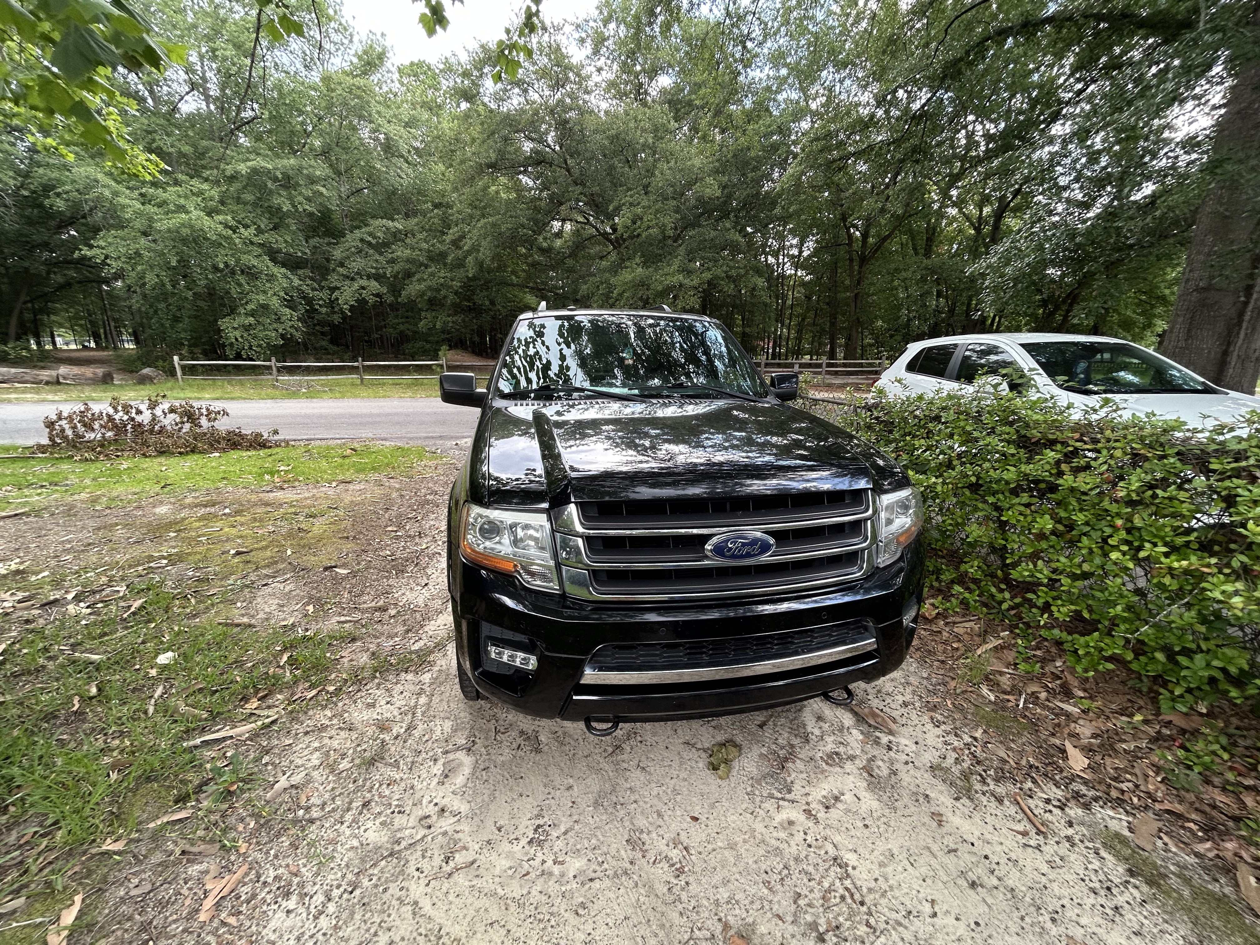Used 2017 Ford Expedition EL Limited w/ Equipment Group 301A AWD/4WD image 5