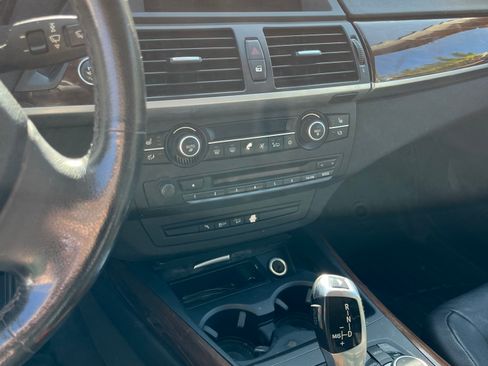 Used 2011 BMW X5 xDrive35i image 5