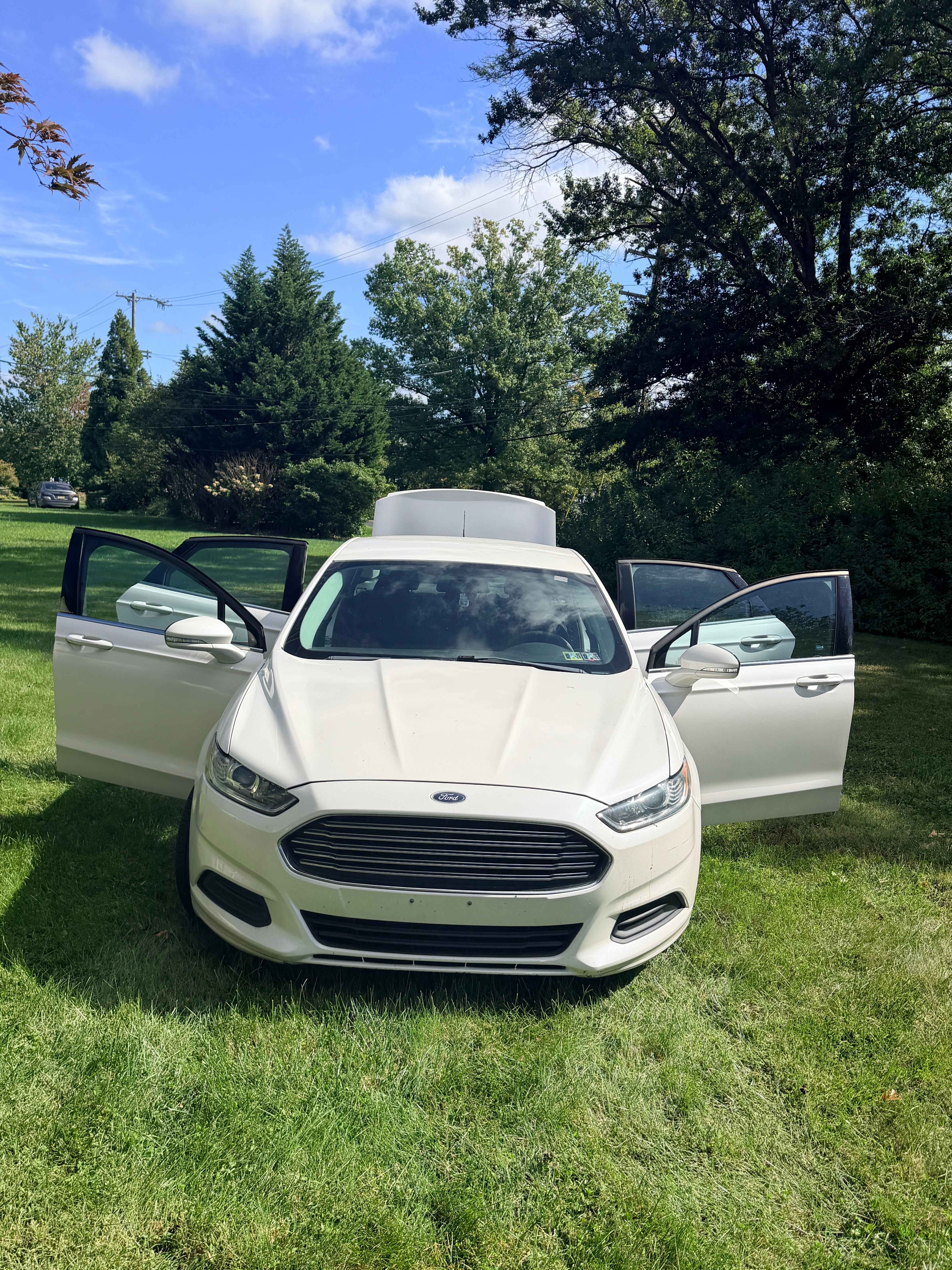 Used 2016 Ford Fusion SE FWD image 1
