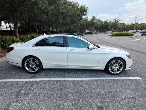 Used 2018 Mercedes-Benz S 560 Sedan image 2