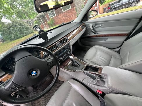 Used 2008 BMW 328i Wagon RWD image 6