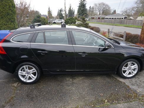 Used 2015 Volvo V60 T5 Premier image 4
