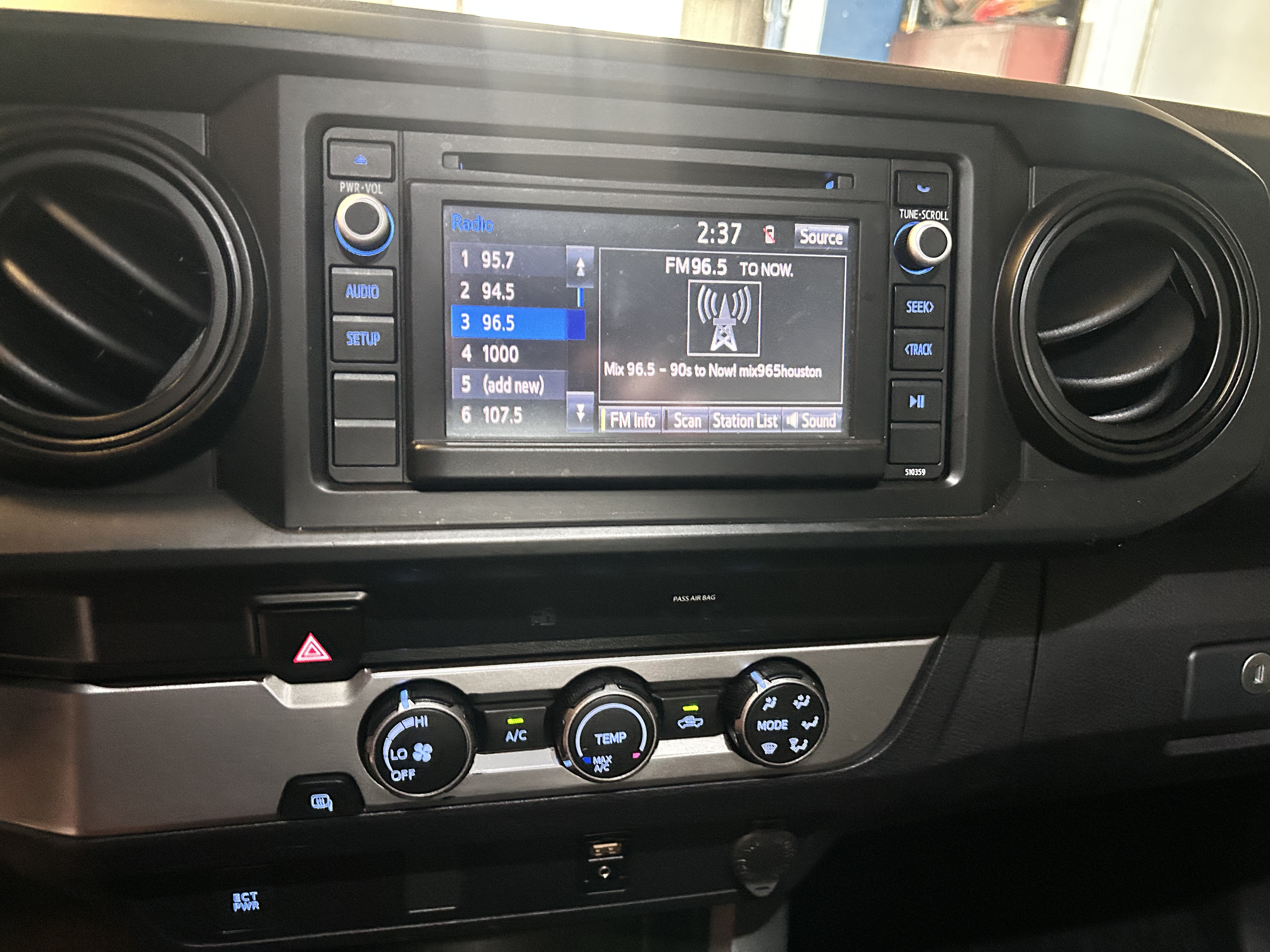 Used 2019 Toyota Tacoma SR w/ SR Convenience Package RWD image 6