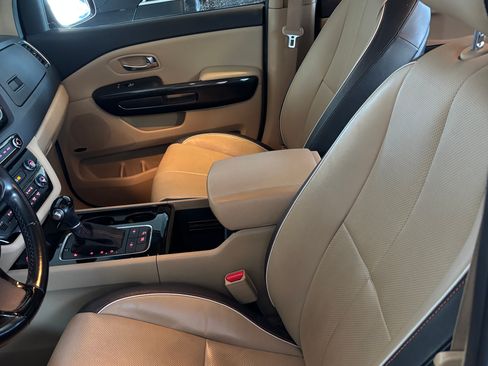 Used 2015 Kia Sedona SX image 6