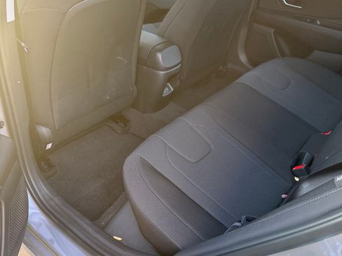 Used 2025 Hyundai Elantra SE image 14