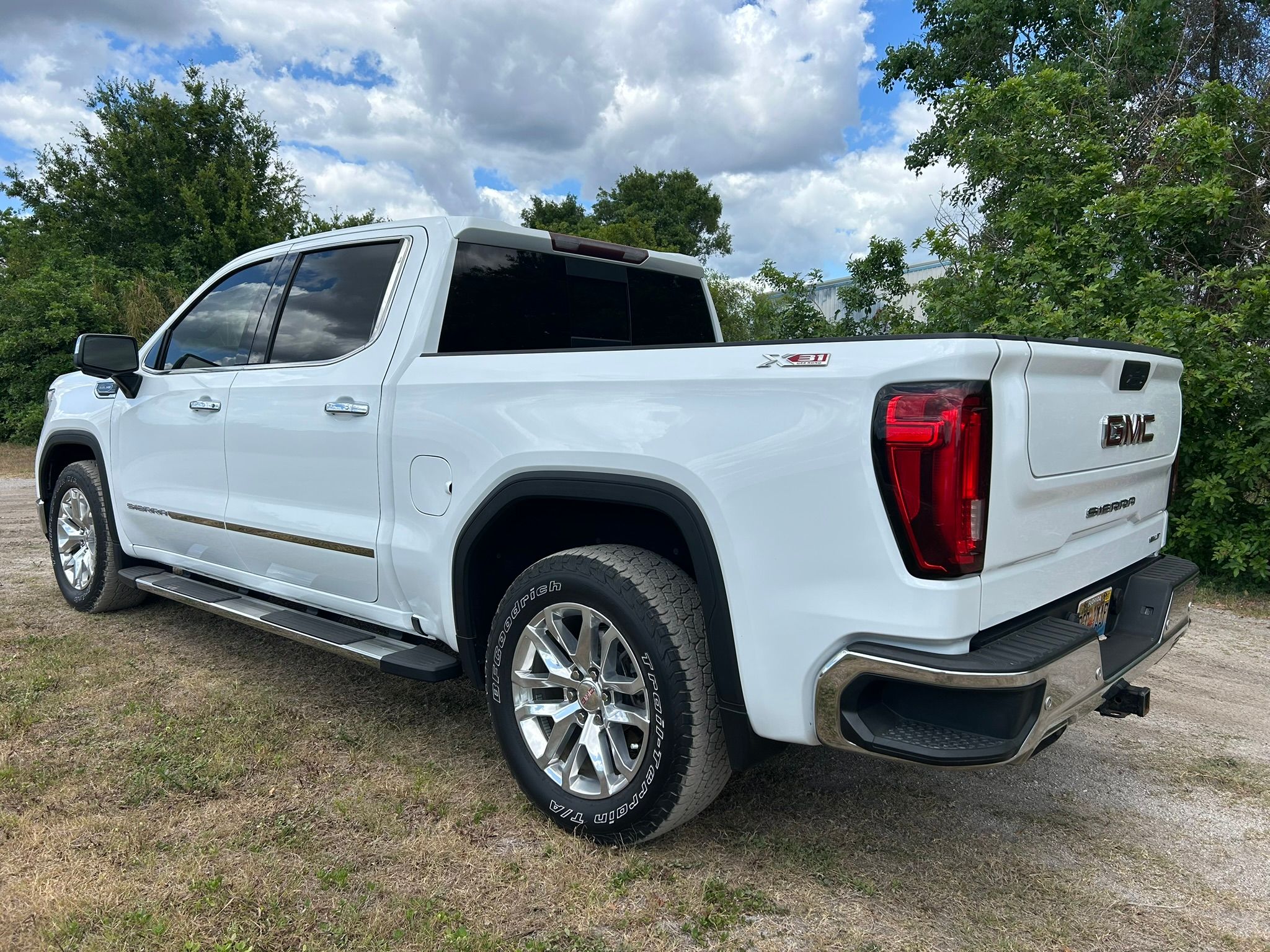 Used 2019 GMC Sierra 1500 SLT w/ SLT Premium Plus Package AWD/4WD image 5