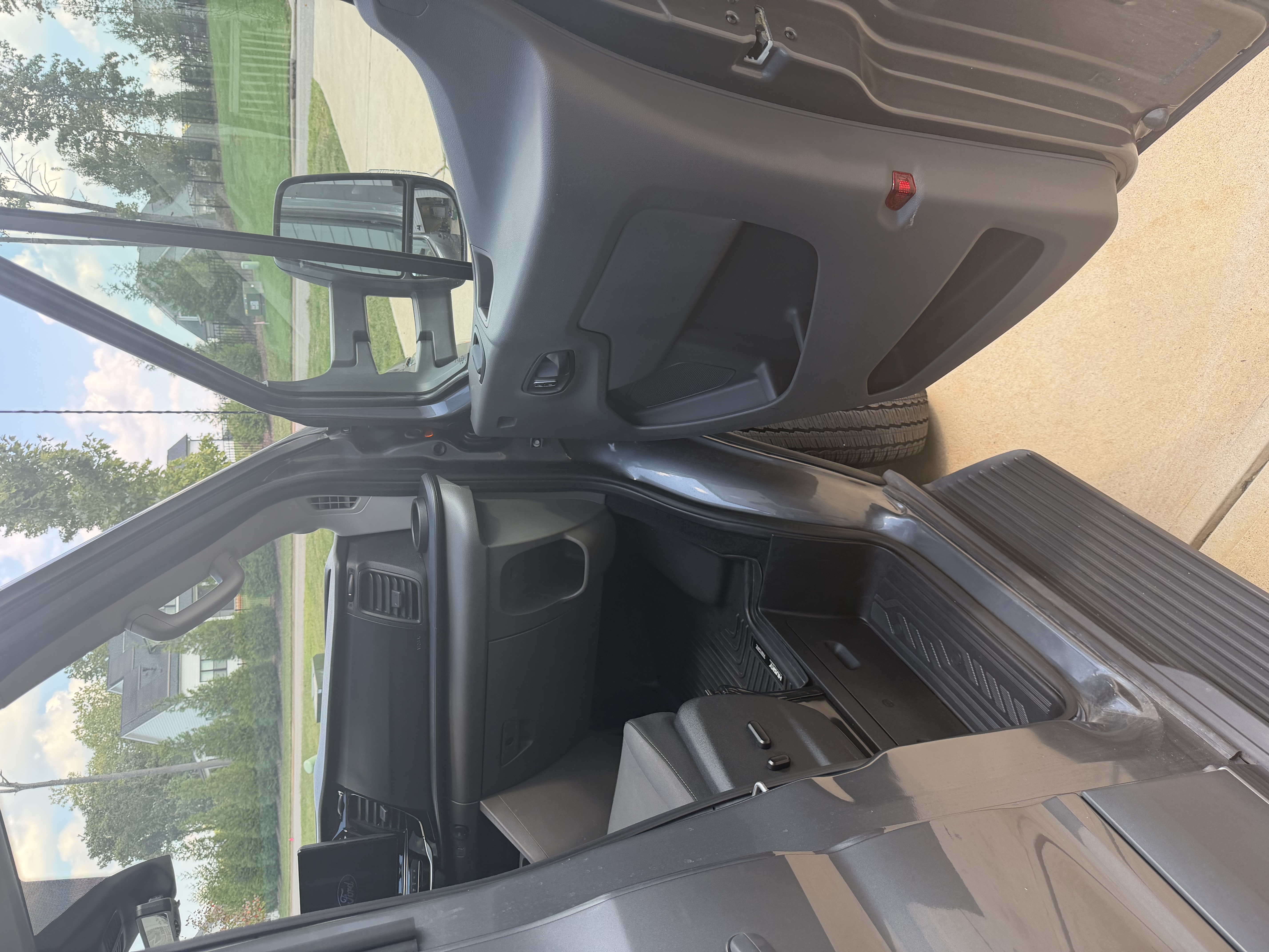 Used 2024 Ford Transit 350 XLT RWD image 12