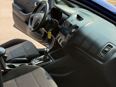Used 2017 Kia Forte LX FWD image 16
