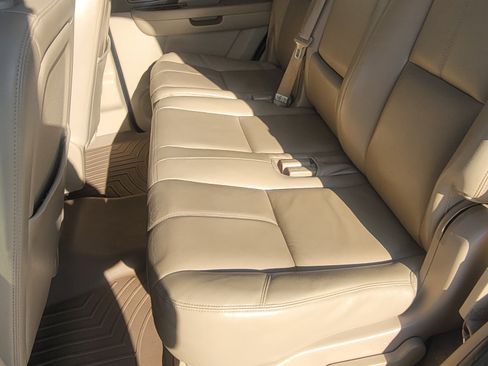 Used 2012 GMC Yukon SLT w/ SLT-2 Equipment Package image 13