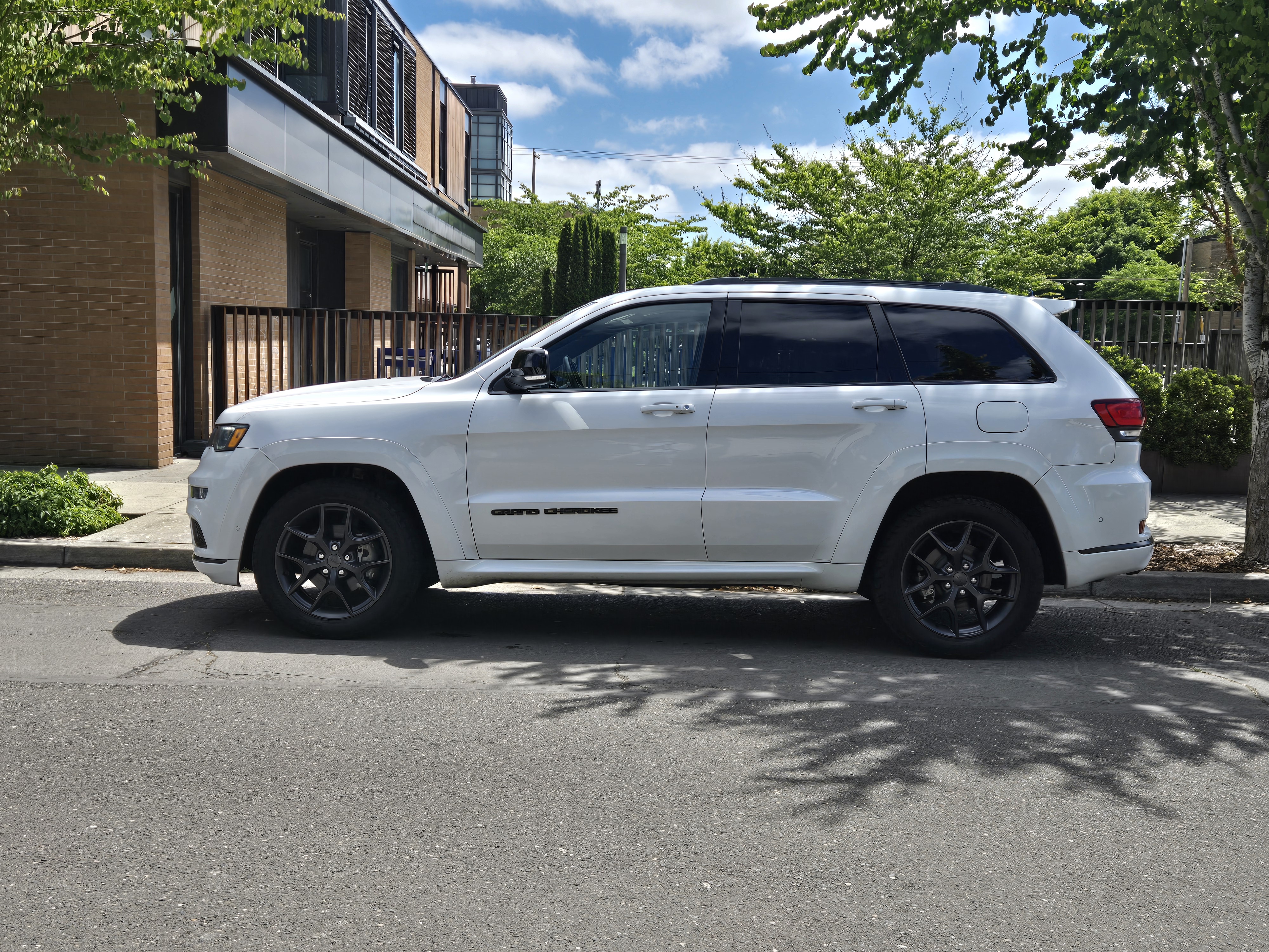 Used 2019 Jeep Grand Cherokee Limited X AWD/4WD image 1