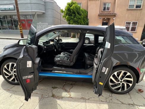 Used 2014 BMW i3 w/ Range Extender image 4