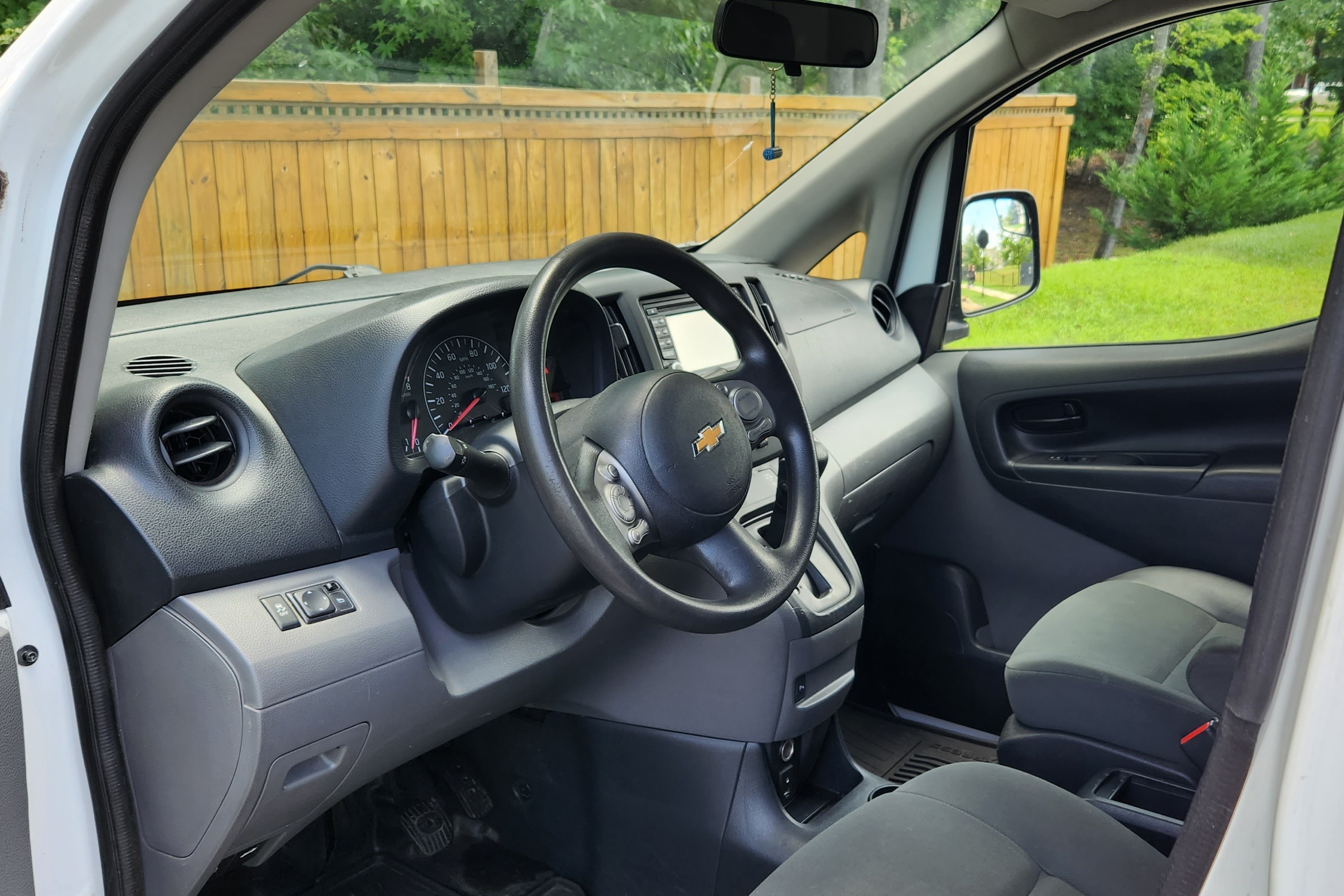 Used 2015 Chevrolet City Express LT w/ Technology Package FWD image 5