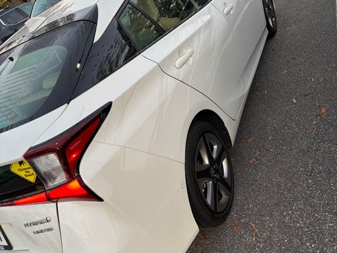 Used 2019 Toyota Prius Limited image 2