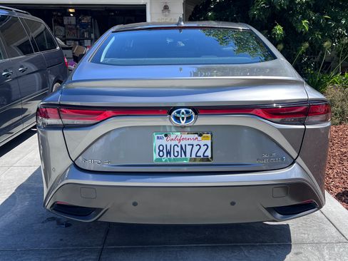 Used 2021 Toyota Mirai image 5