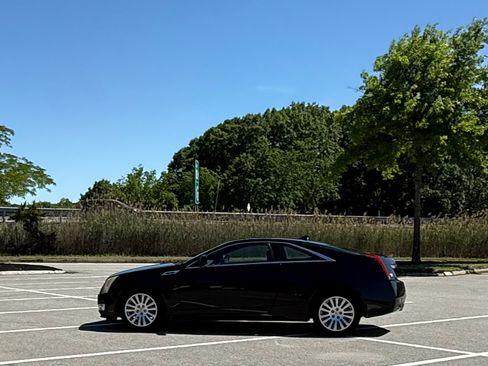 Used 2013 Cadillac CTS Performance w/ Performance Luxury Package AWD/4WD image 6