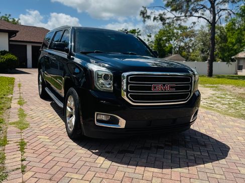 Used 2019 GMC Yukon XL SLT image 8