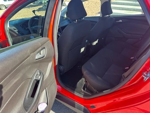 Used 2017 Ford Focus SE image 12