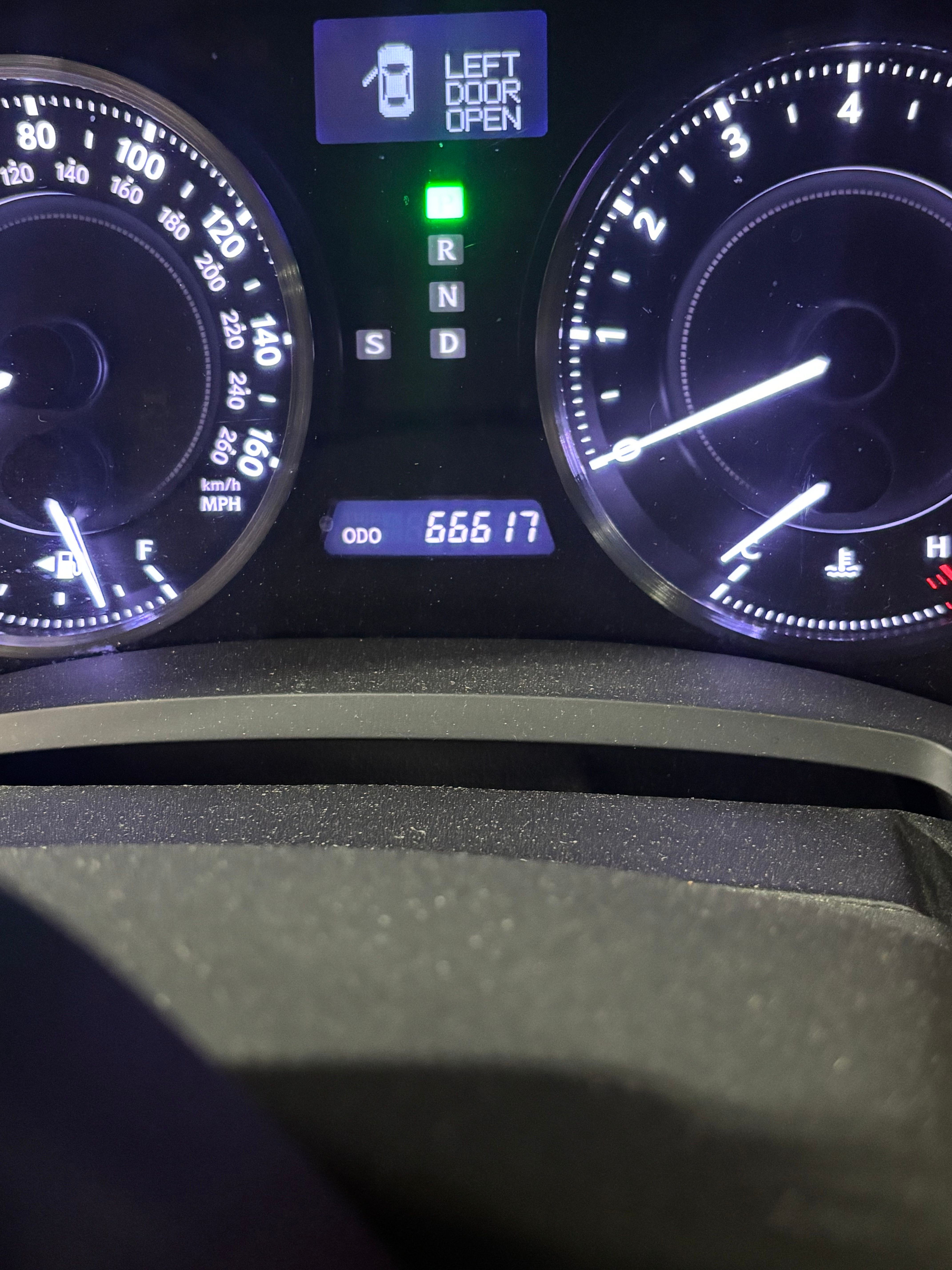 Used 2011 Lexus IS 250C w/ Luxury Pkg RWD image 28