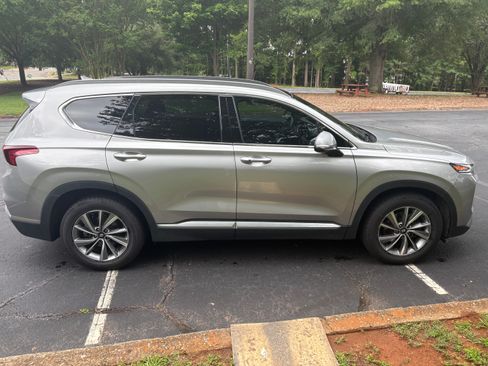 Used 2020 Hyundai Santa Fe SEL w/ Convenience + Premium Package FWD image 13