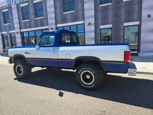 Used 1992 Dodge D/W Truck 150 AWD/4WD image 11