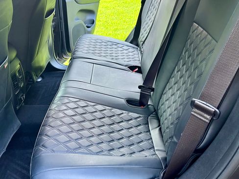 Used 2020 Jeep Grand Cherokee Altitude image 23