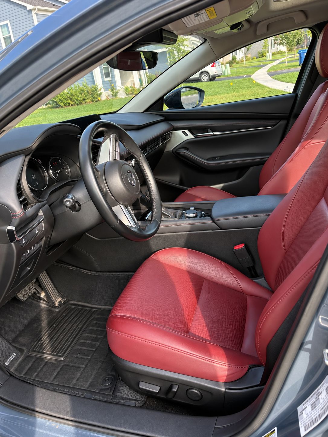 Used 2023 MAZDA MAZDA3 s FWD image 9