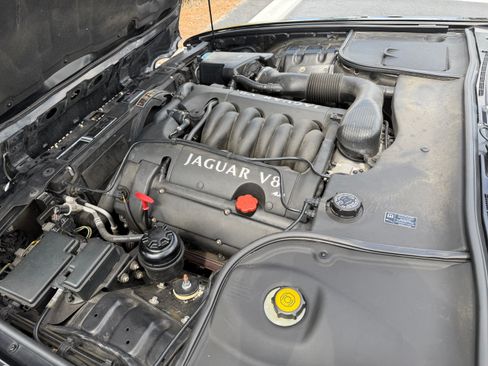 Used 2003 Jaguar XJ8 image 22