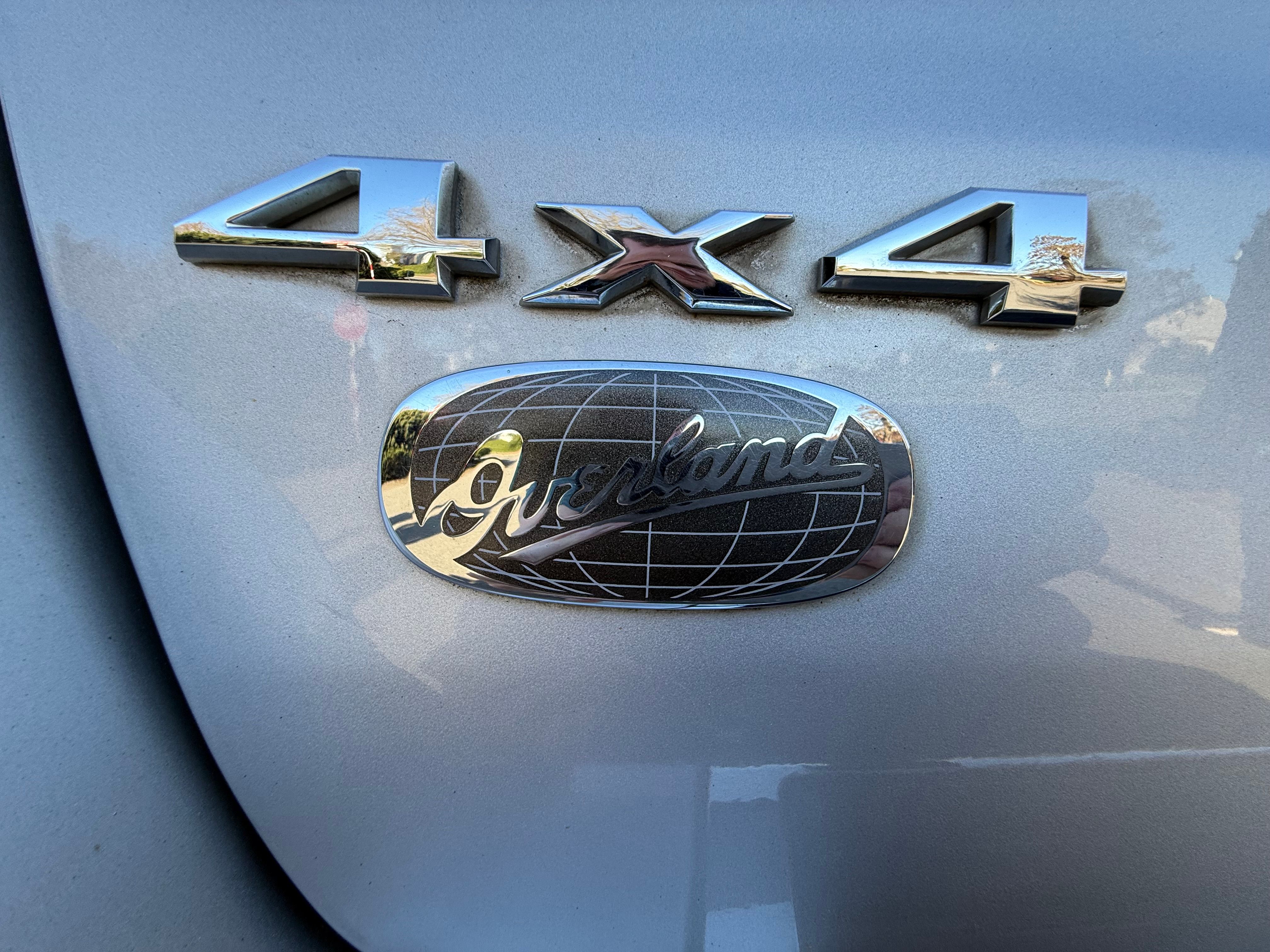 Used 2013 Jeep Grand Cherokee Overland AWD/4WD image 14