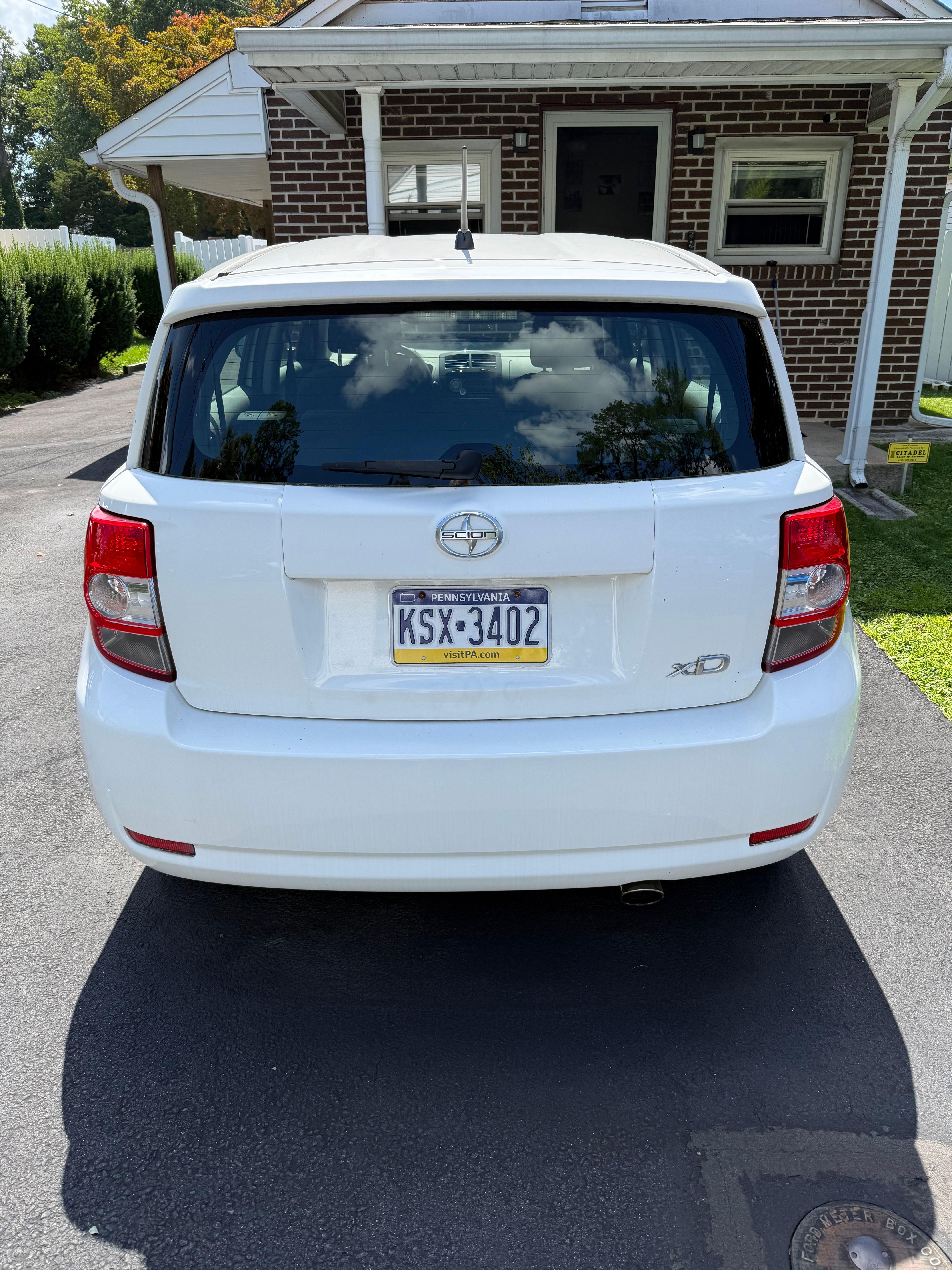 Used 2010 Scion xD FWD image 2
