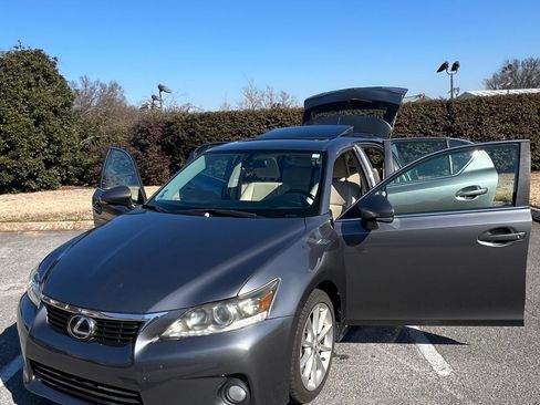 Used 2013 Lexus CT 200h image 10