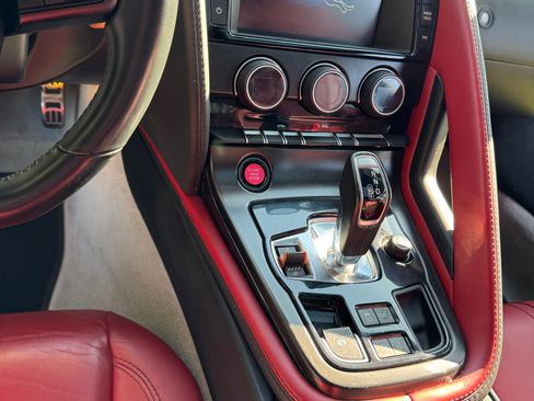 Used 2015 Jaguar F-TYPE S image 21