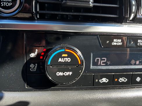 Used 2022 Nissan Pathfinder Platinum w/ Cargo Package image 9