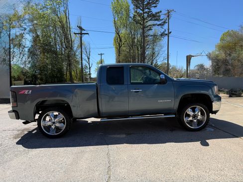 Used 2011 GMC Sierra 1500 SLE w/ Power Tech Package image 18