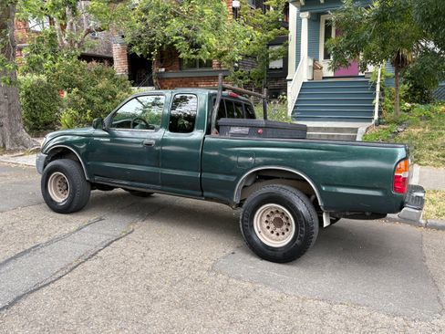 Used 1999 Toyota Tacoma 4x4 Xtracab V6 image 6