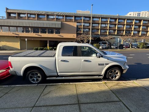 Used 2015 RAM 1500 Laramie w/ Convenience Group image 1