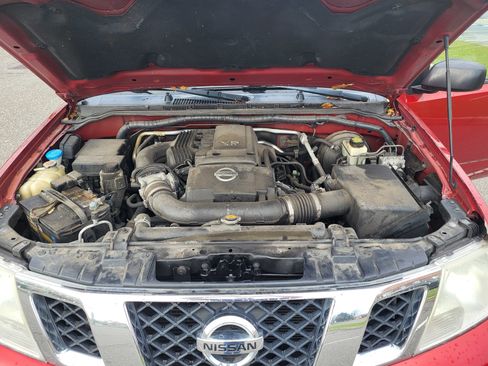 Used 2015 Nissan Frontier SV image 15