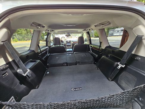 Used 2013 Lexus GX 460 w/ Convenience Pkg image 24