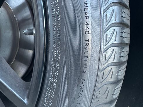 Used 2020 Porsche Cayenne AWD/4WD image 15