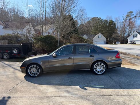 Used 2008 Mercedes-Benz E 350 Sedan image 5