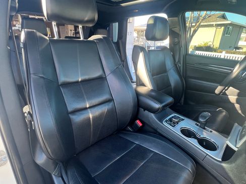 Used 2015 Jeep Grand Cherokee High Altitude AWD/4WD image 10