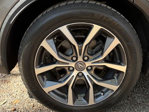 Used 2022 Acura MDX FWD w/ Technology Package image 2