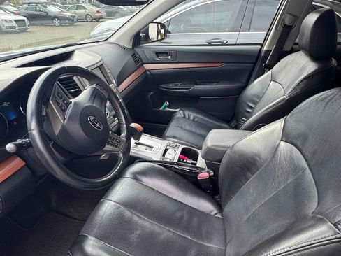 Used 2013 Subaru Outback 3.6R Limited image 2