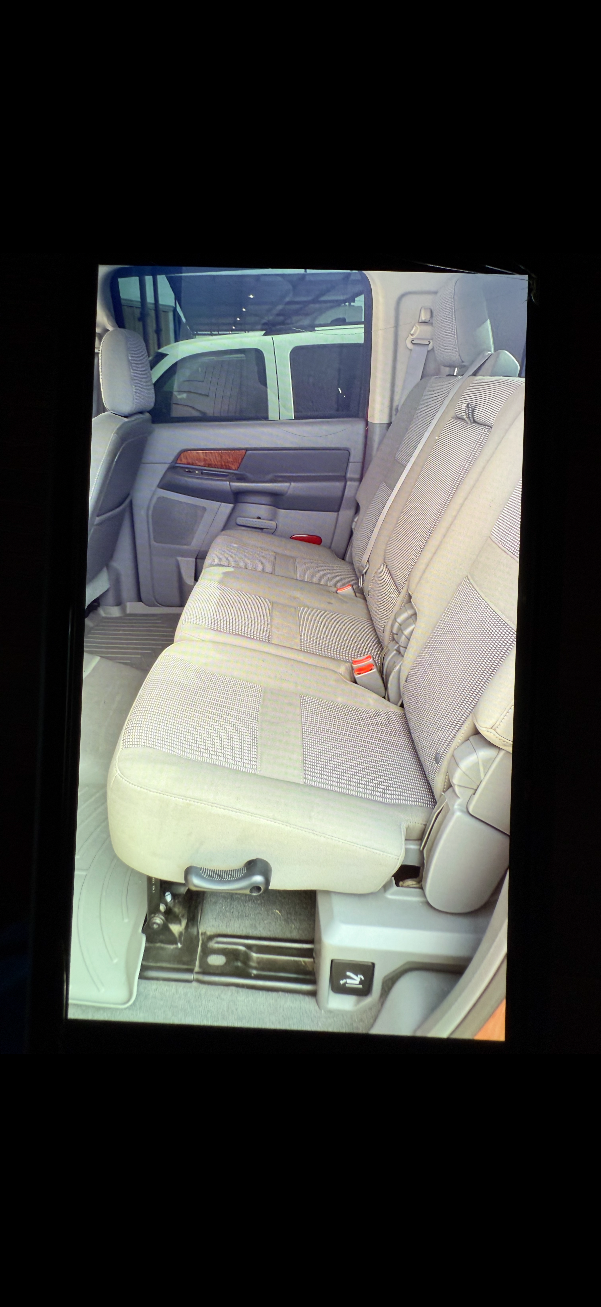 Used 2006 Dodge Ram 2500 Truck SLT AWD/4WD image 7