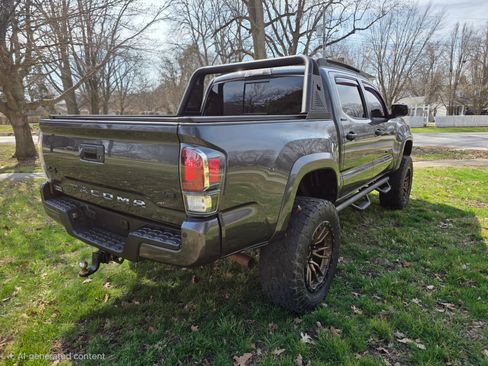 Used 2021 Toyota Tacoma Limited image 6