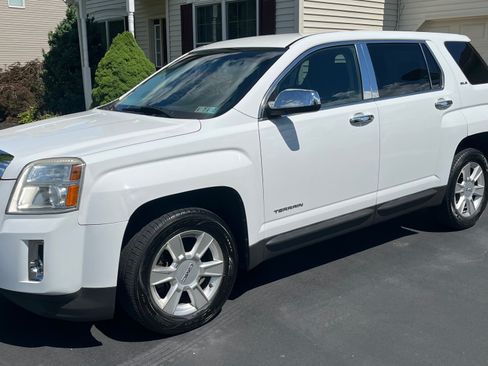 Used 2012 GMC Terrain SLE FWD image 1